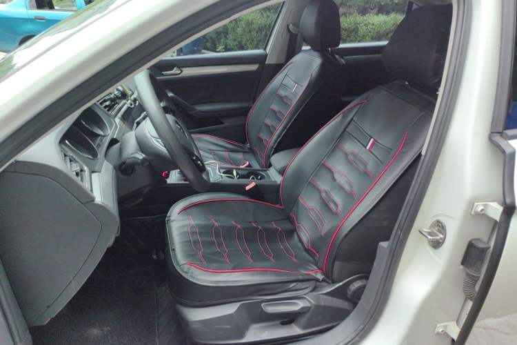 Used Volkswagen Lamando 2017 230TSI DSG Fashion Edition Left Front Seat