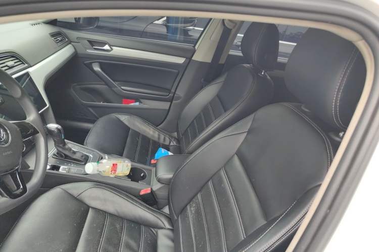 Used Volkswagen Lamando 2017 230TSI DSG Fashion Edition Left Front Seat