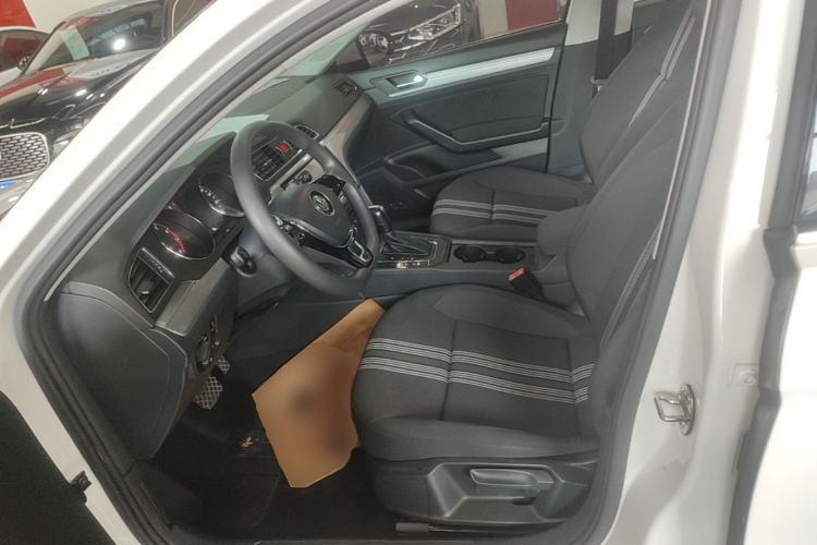 Used Volkswagen Lamando 2017 230TSI DSG Fashion Edition Left Front Seat