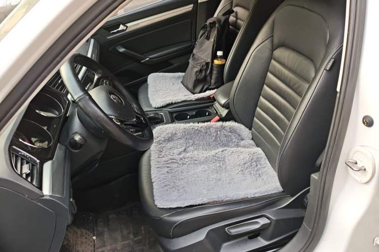 Used Volkswagen Lamando 2017 280TSI DSG Comfort Edition Left Front Seat