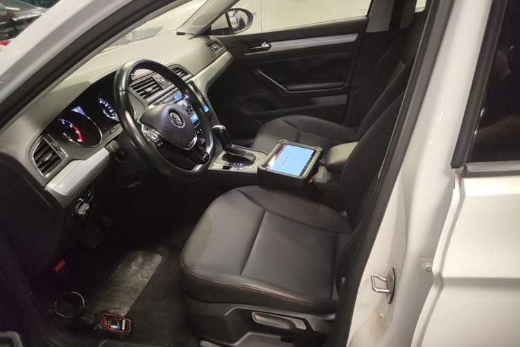 Used Volkswagen Lamando 2017 230TSI DSG Fashion Edition Left Front Seat