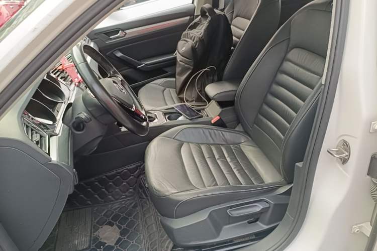 Used Volkswagen Lamando 2017 280TSI DSG Comfort Edition Left Front Seat