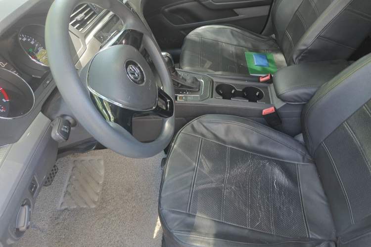 Used Volkswagen Lamando 2017 230TSI DSG Fashion Edition Left Front Seat