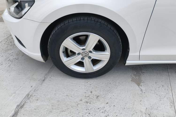 Used Volkswagen Lamando 2017 230TSI DSG Fashion Edition Left Front Wheel Hub
