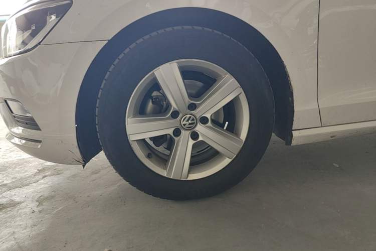 Used Volkswagen Lamando 2017 230TSI DSG Fashion Edition Left Front Wheel Hub