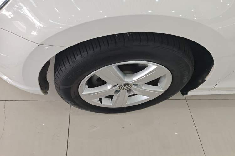 Used Volkswagen Lamando 2017 230TSI DSG Fashion Edition Left Front Wheel Hub
