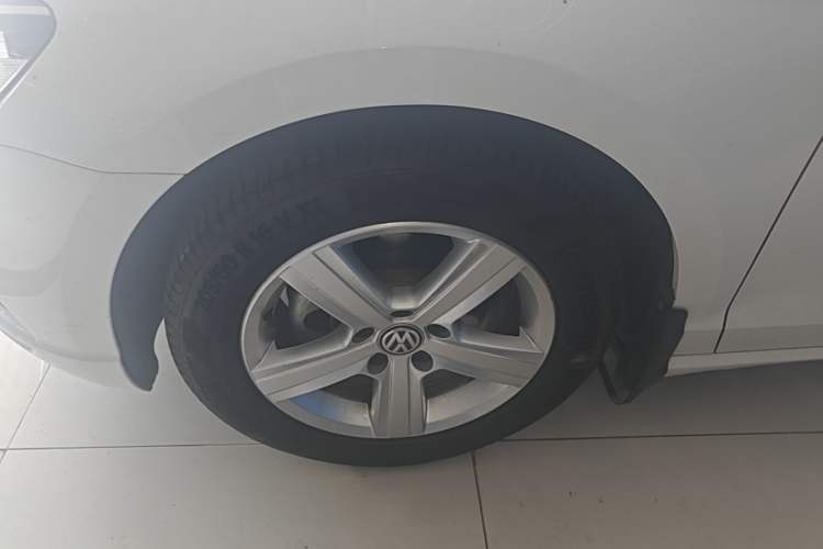 Used Volkswagen Lamando 2017 230TSI DSG Fashion Edition Left Front Wheel Hub