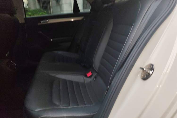 Used Volkswagen Lamando 2017 280TSI DSG Comfort Edition Left Rear Seat