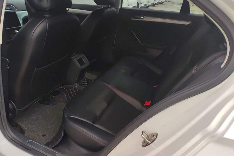 Used Volkswagen Lamando 2017 230TSI DSG Fashion Edition Left Rear Seat