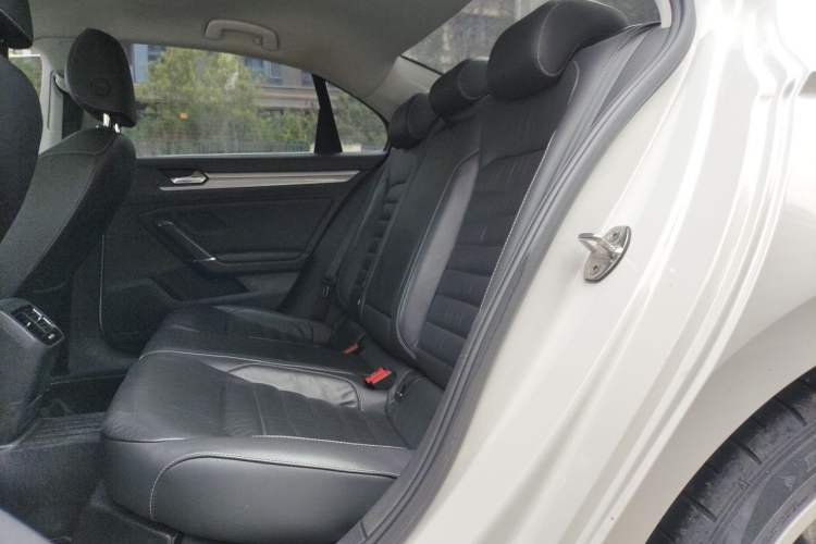 Used Volkswagen Lamando 2017 280TSI DSG Comfort Edition Left Rear Seat