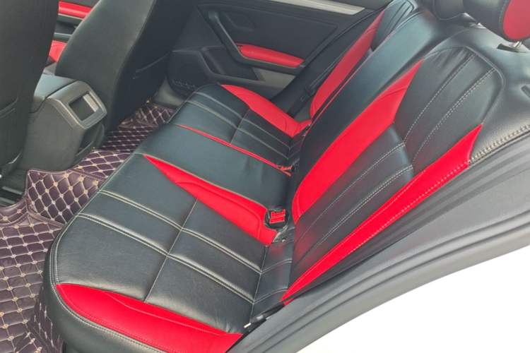 Used Volkswagen Lamando 2017 230TSI DSG Fashion Edition Left Rear Seat