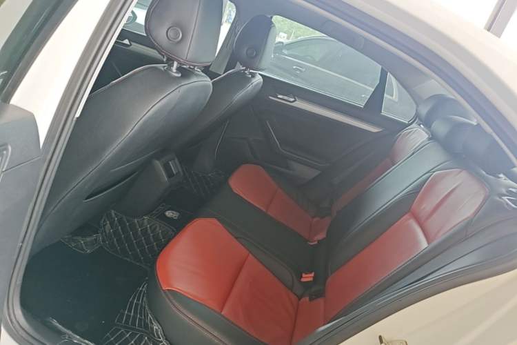 Used Volkswagen Lamando 2017 230TSI DSG Fashion Edition Left Rear Seat