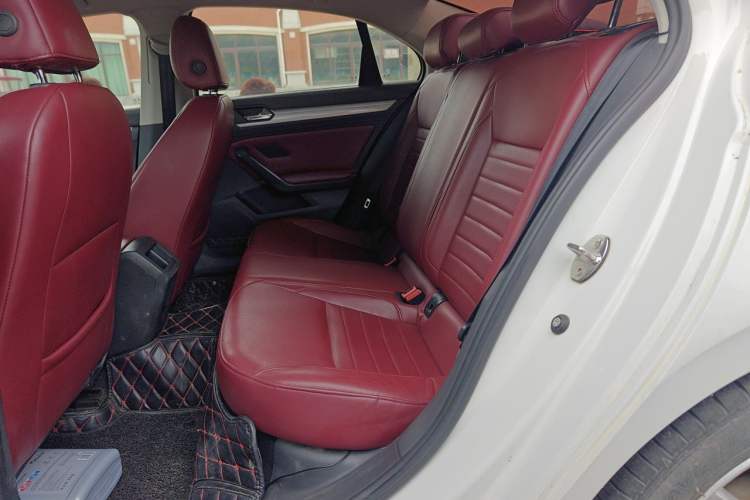 Used Volkswagen Lamando 2017 230TSI DSG Fashion Edition Left Rear Seat
