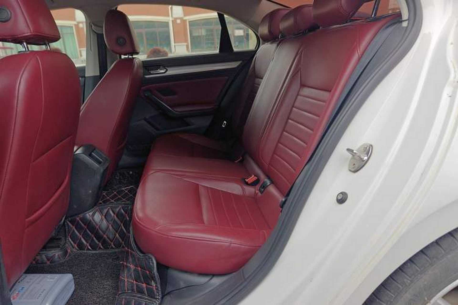 Used Volkswagen Lamando 2017 230TSI DSG Fashion Edition Left Rear Seat