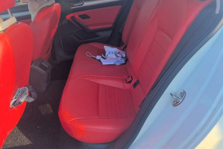 Used Volkswagen Lamando 2017 230TSI DSG Fashion Edition Left Rear Seat
