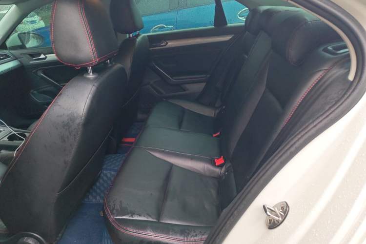 Used Volkswagen Lamando 2017 230TSI DSG Fashion Edition Left Rear Seat