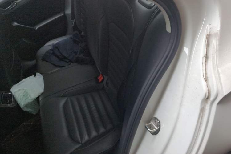 Used Volkswagen Lamando 2017 280TSI DSG Comfort Edition Left Rear Seat