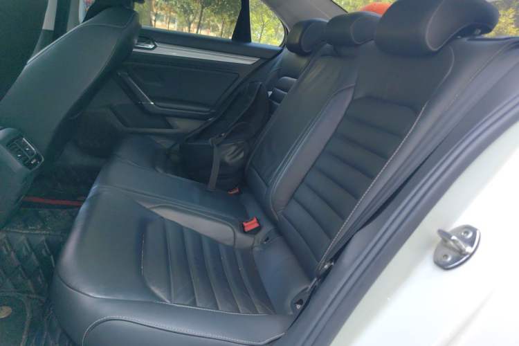 Used Volkswagen Lamando 2017 280TSI DSG Comfort Edition Left Rear Seat