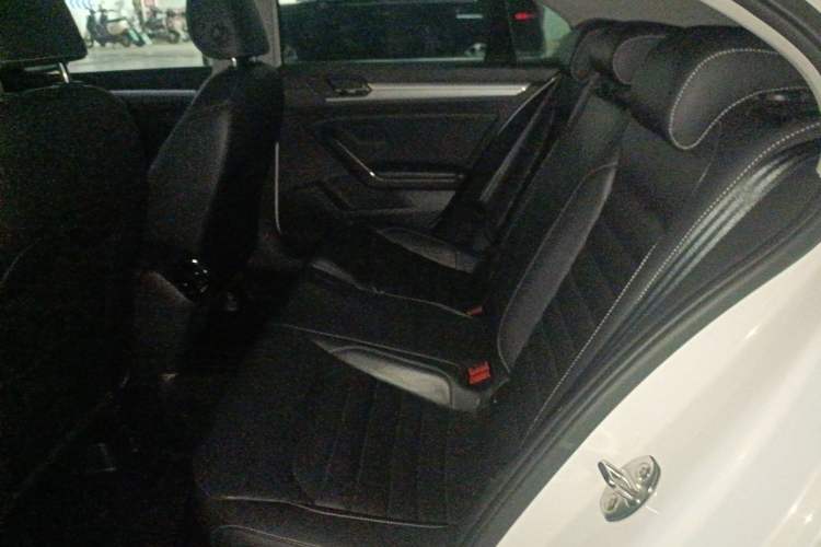 Used Volkswagen Lamando 2017 280TSI DSG Comfort Edition Left Rear Seat
