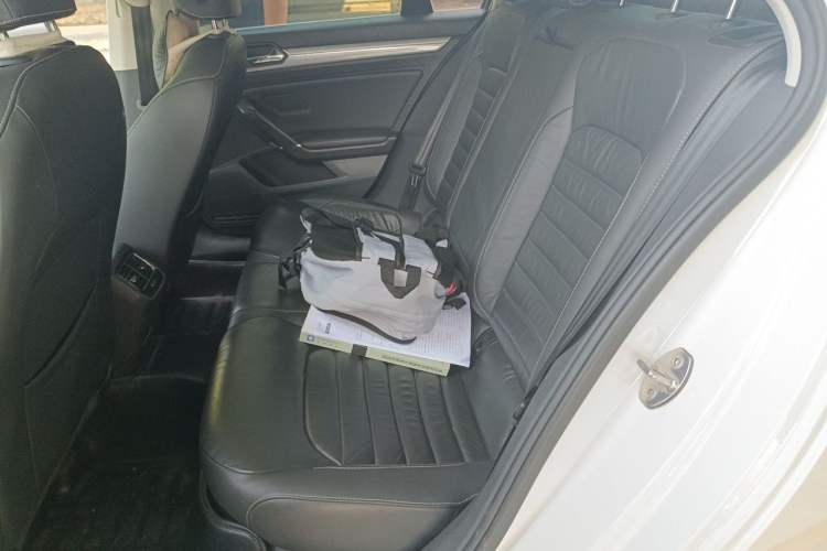 Used Volkswagen Lamando 2017 280TSI DSG Comfort Edition Left Rear Seat