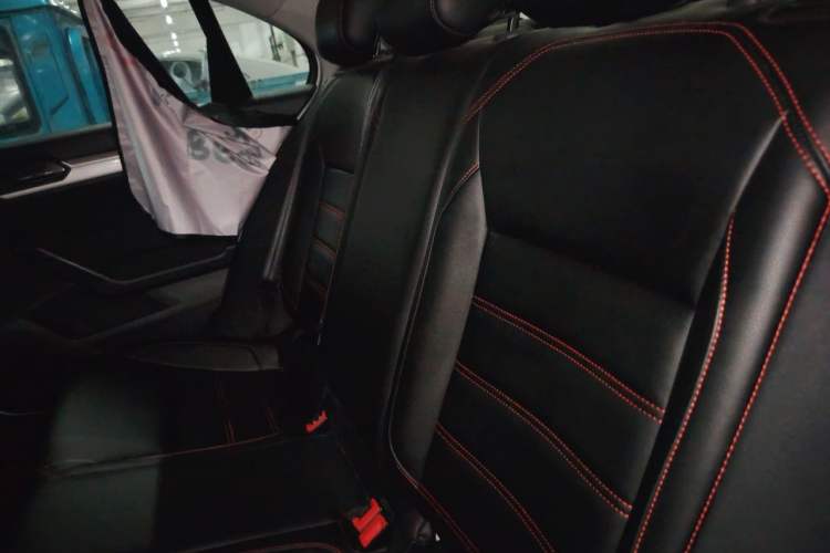 Used Volkswagen Lamando 2017 230TSI DSG Fashion Edition Left Rear Seat