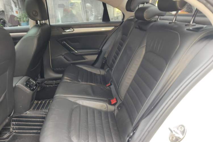 Used Volkswagen Lamando 2017 280TSI DSG Comfort Edition Left Rear Seat