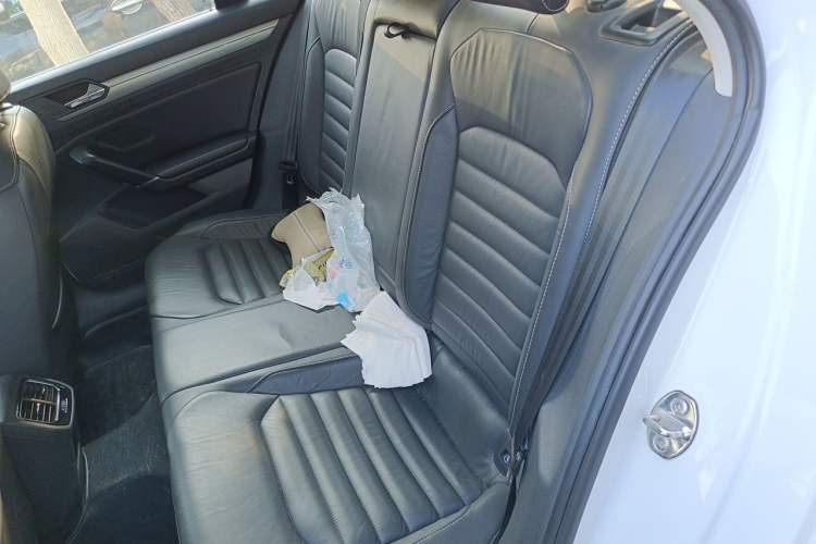 Used Volkswagen Lamando 2017 280TSI DSG Comfort Edition Left Rear Seat