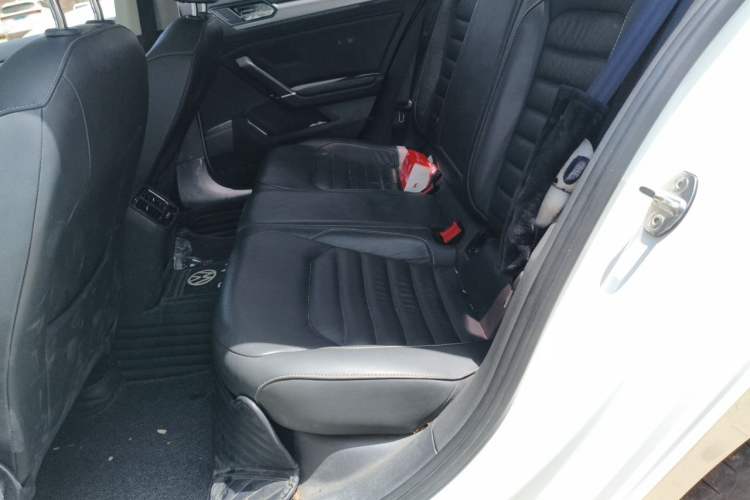 Used Volkswagen Lamando 2017 280TSI DSG Comfort Edition Left Rear Seat