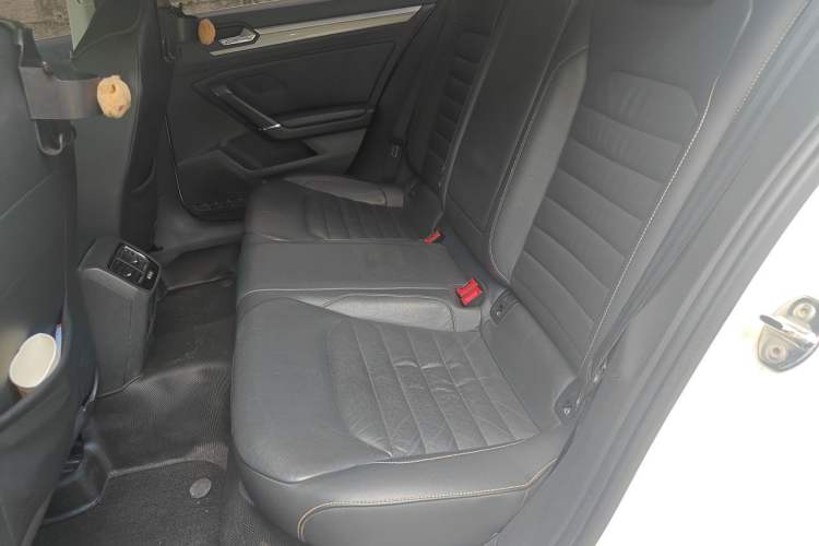 Used Volkswagen Lamando 2017 280TSI DSG Comfort Edition Left Rear Seat