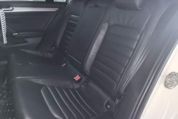 Used Volkswagen Lamando 2017 280TSI DSG Comfort Edition Left Rear Seat