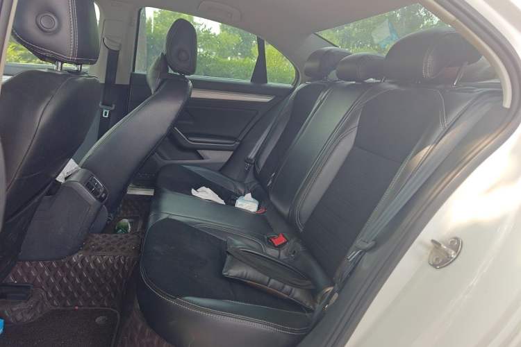 Used Volkswagen Lamando 2017 230TSI DSG Fashion Edition Left Rear Seat