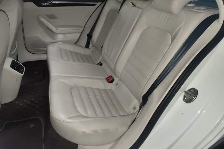 Used Volkswagen Lamando 2017 280TSI DSG Luxury Edition Left Rear Seat