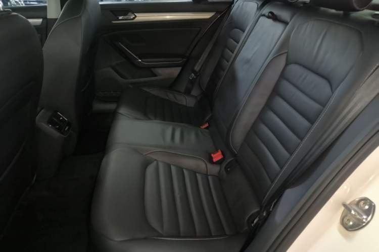 Used Volkswagen Lamando 2017 280TSI DSG Comfort Edition Left Rear Seat