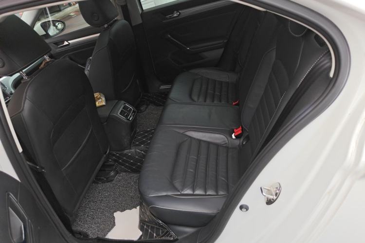 Used Volkswagen Lamando 2017 280TSI DSG Comfort Edition Left Rear Seat
