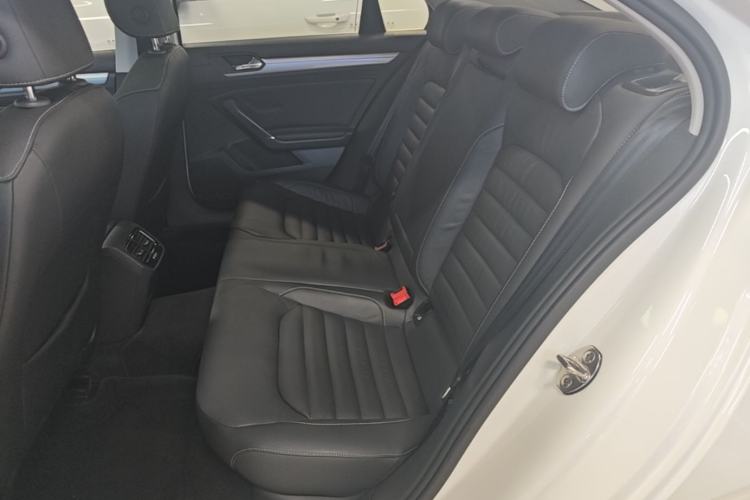 Used Volkswagen Lamando 2017 280TSI DSG Comfort Edition Left Rear Seat