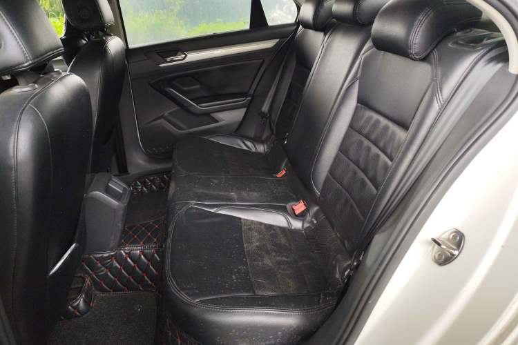 Used Volkswagen Lamando 2017 230TSI DSG Fashion Edition Left Rear Seat