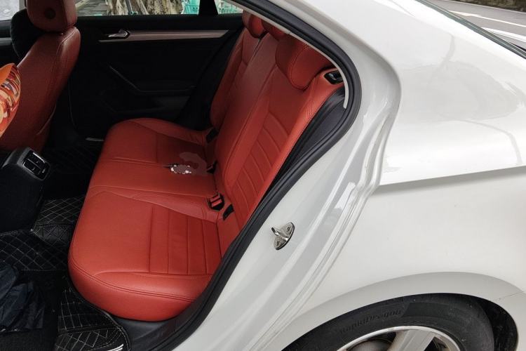 Used Volkswagen Lamando 2017 230TSI DSG Fashion Edition Left Rear Seat