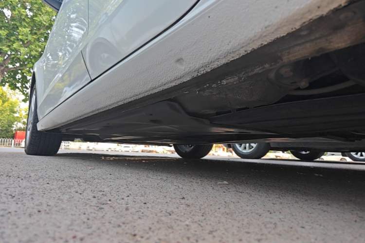 Used Volkswagen Lamando 2017 230TSI DSG Fashion Edition Left Side Sill
