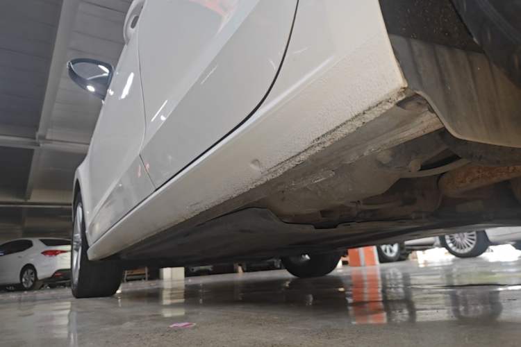 Used Volkswagen Lamando 2017 280TSI DSG Comfort Edition Left Side Sill