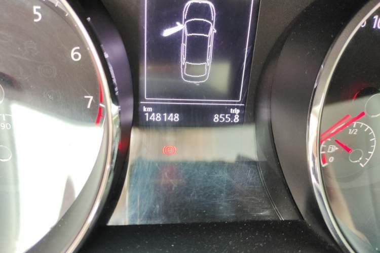 Used Volkswagen Lamando 2017 280TSI DSG Comfort Edition Odometer Close Up