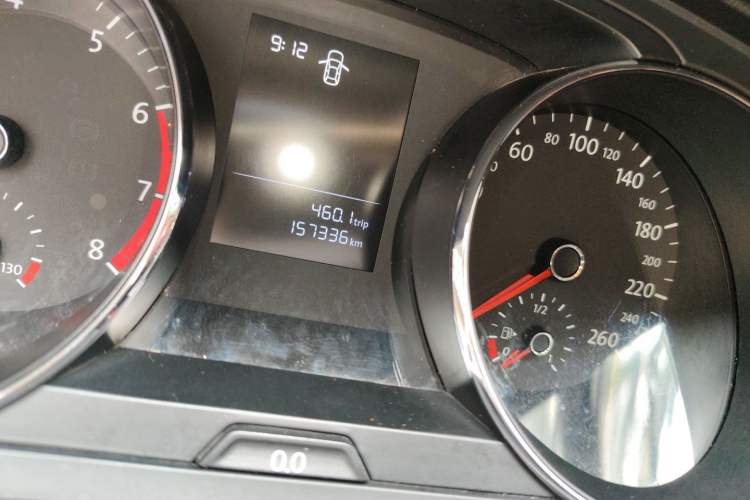 Used Volkswagen Lamando 2017 230TSI DSG Fashion Edition Odometer Close Up