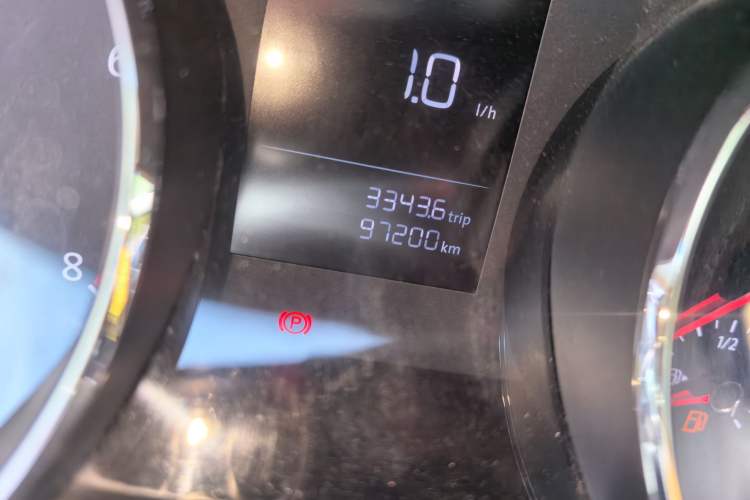 Used Volkswagen Lamando 2017 230TSI DSG Fashion Edition Odometer Close Up