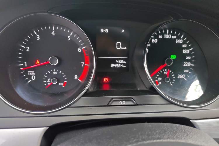 Used Volkswagen Lamando 2017 230TSI DSG Fashion Edition Odometer Close Up
