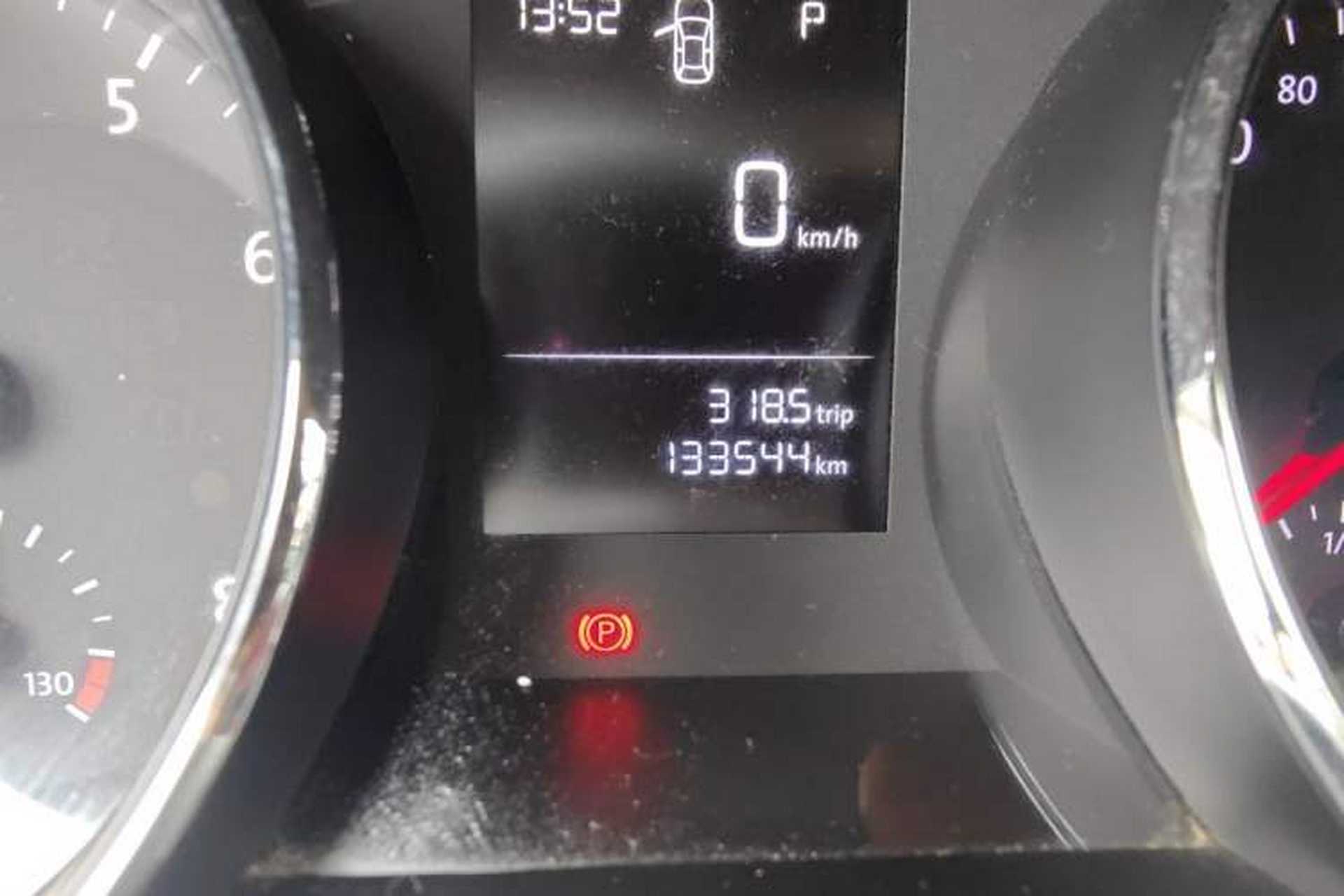 Used Volkswagen Lamando 2017 230TSI DSG Fashion Edition Odometer Close Up