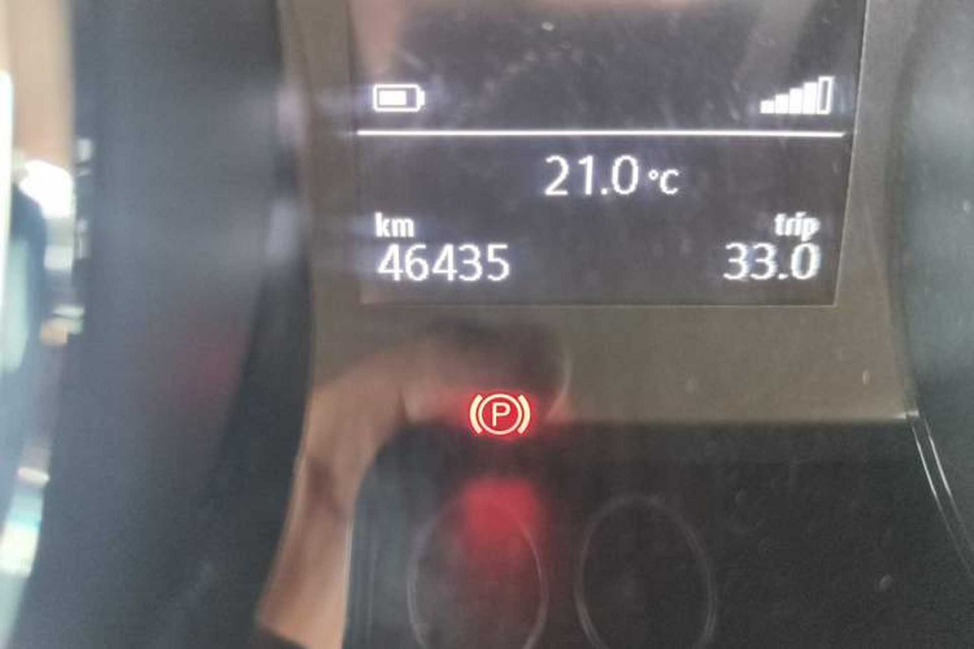 Used Volkswagen Lamando 2017 280TSI DSG Comfort Edition Odometer Close Up