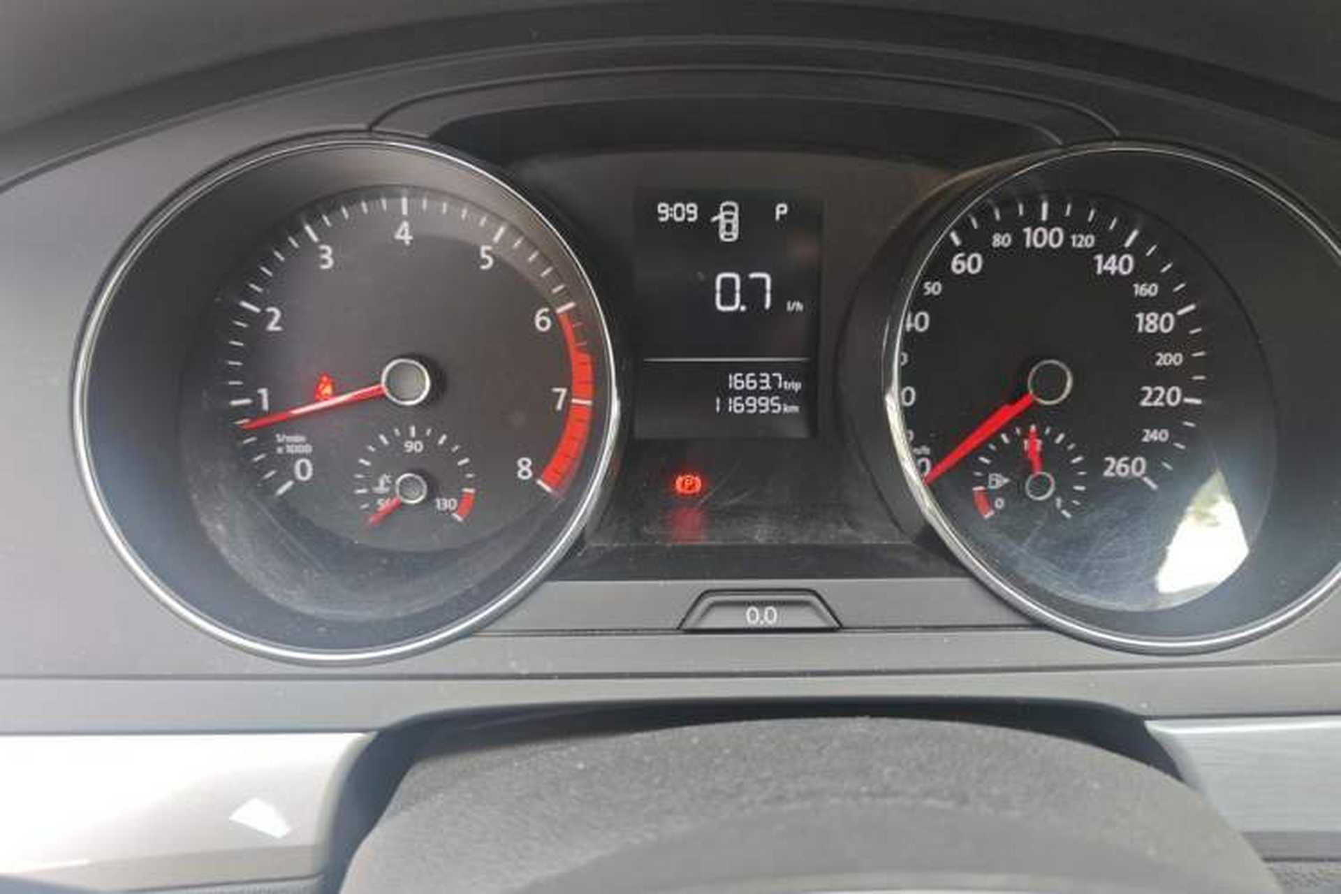 Used Volkswagen Lamando 2017 230TSI DSG Fashion Edition Odometer Close Up