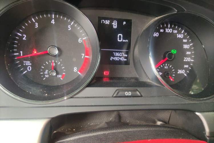 Used Volkswagen Lamando 2017 230TSI DSG Fashion Edition Odometer Close Up