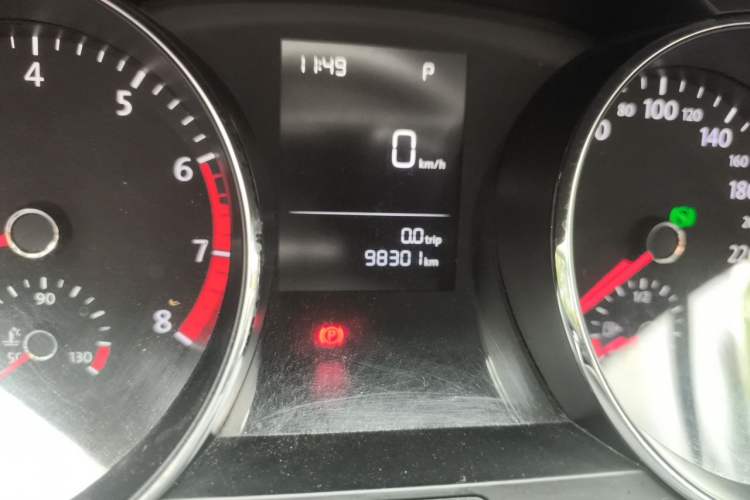 Used Volkswagen Lamando 2017 230TSI DSG Fashion Edition Odometer Close Up