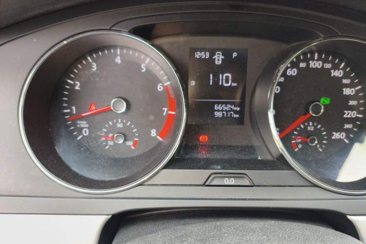 Used Volkswagen Lamando 2017 230TSI DSG Fashion Edition Odometer Close Up