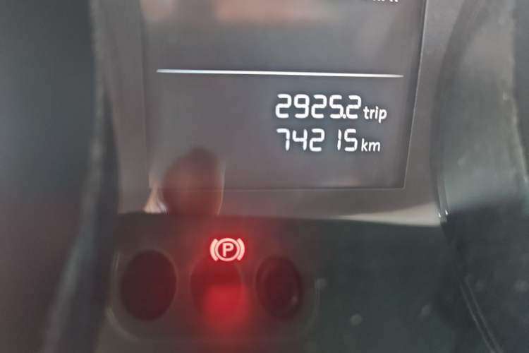 Used Volkswagen Lamando 2017 230TSI DSG Fashion Edition Odometer Close Up